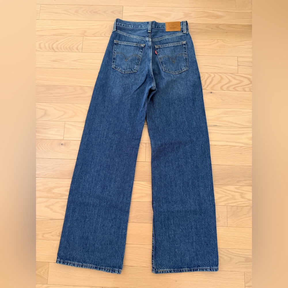 Levi’s Premium Ribcage Wide Leg Jeans in Wrong - Medium Blue Wash 25 High Rise - Picture 4 of 7